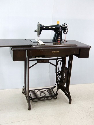 ジャノメ足踏みミシン ～ アンティークミシン修理士の工房 ミシン一番