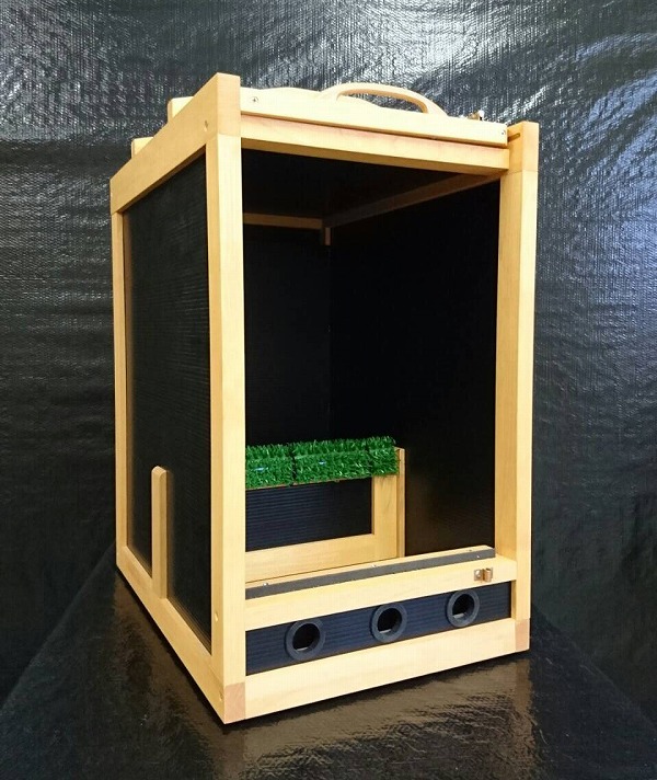 動植物関連書籍 ＞ ☆鷹道具 ＞ 猛禽類輸送箱 ＞ 猛禽輸送箱S