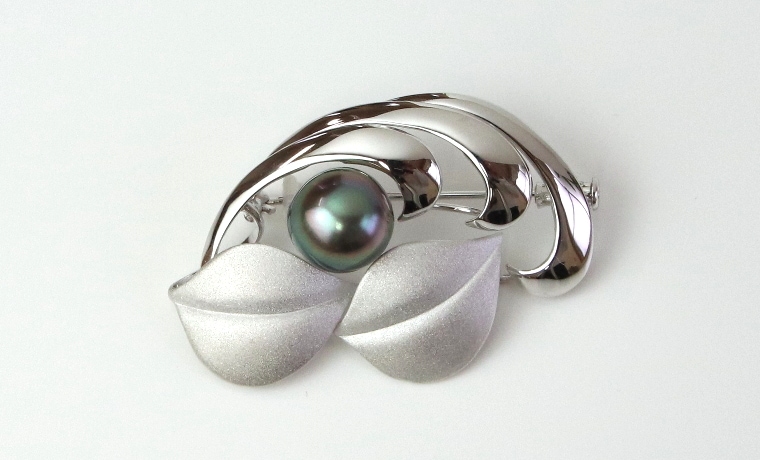 SV黒蝶真珠ブローチ【大きさ10.5㎜】＜G4111＞ | ブローチ | 真珠