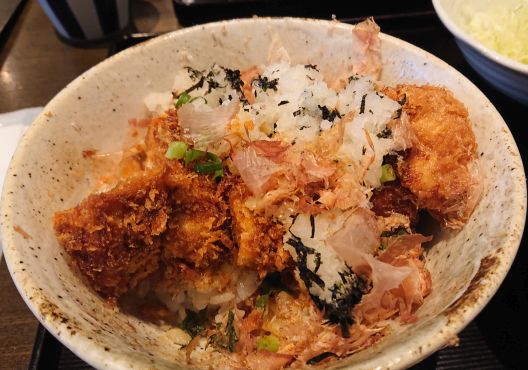 食品サンプル エビフライ トンカツ 卵とじ キャベツ千切り 胡瓜部分