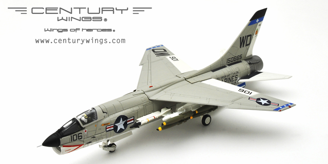 希少絶版新品センチュリーウイングス/ 1/72 米海軍F-8E クルセイダー