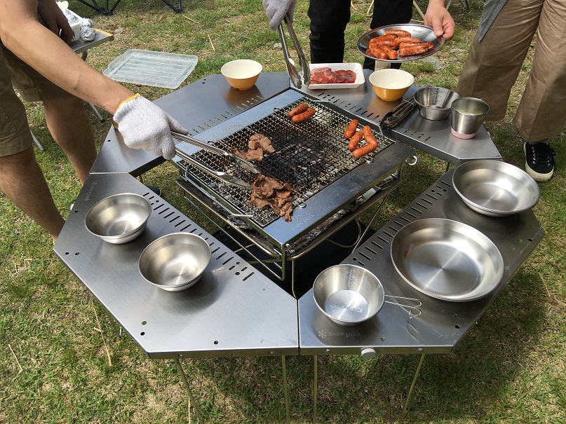 ジカロテーブル