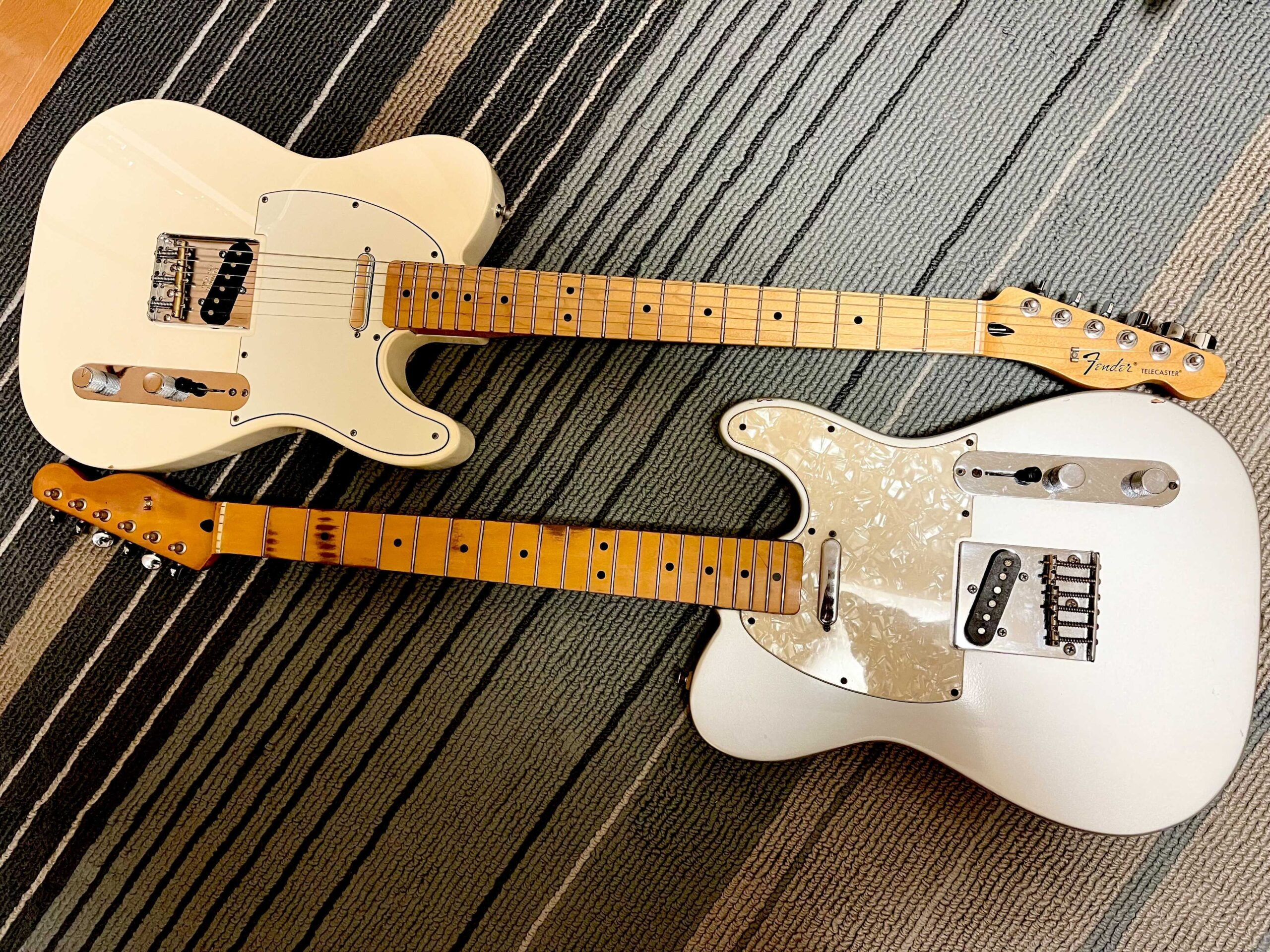 謎のメーカーのテレキャスターとフェンダーメキシコ製のれてキャスター