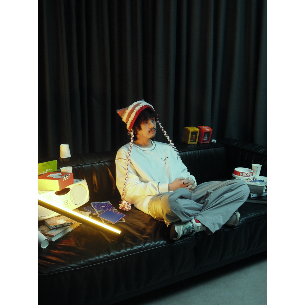 星巡り、君に金星” のロンT / WHITE | TOoKA BASE