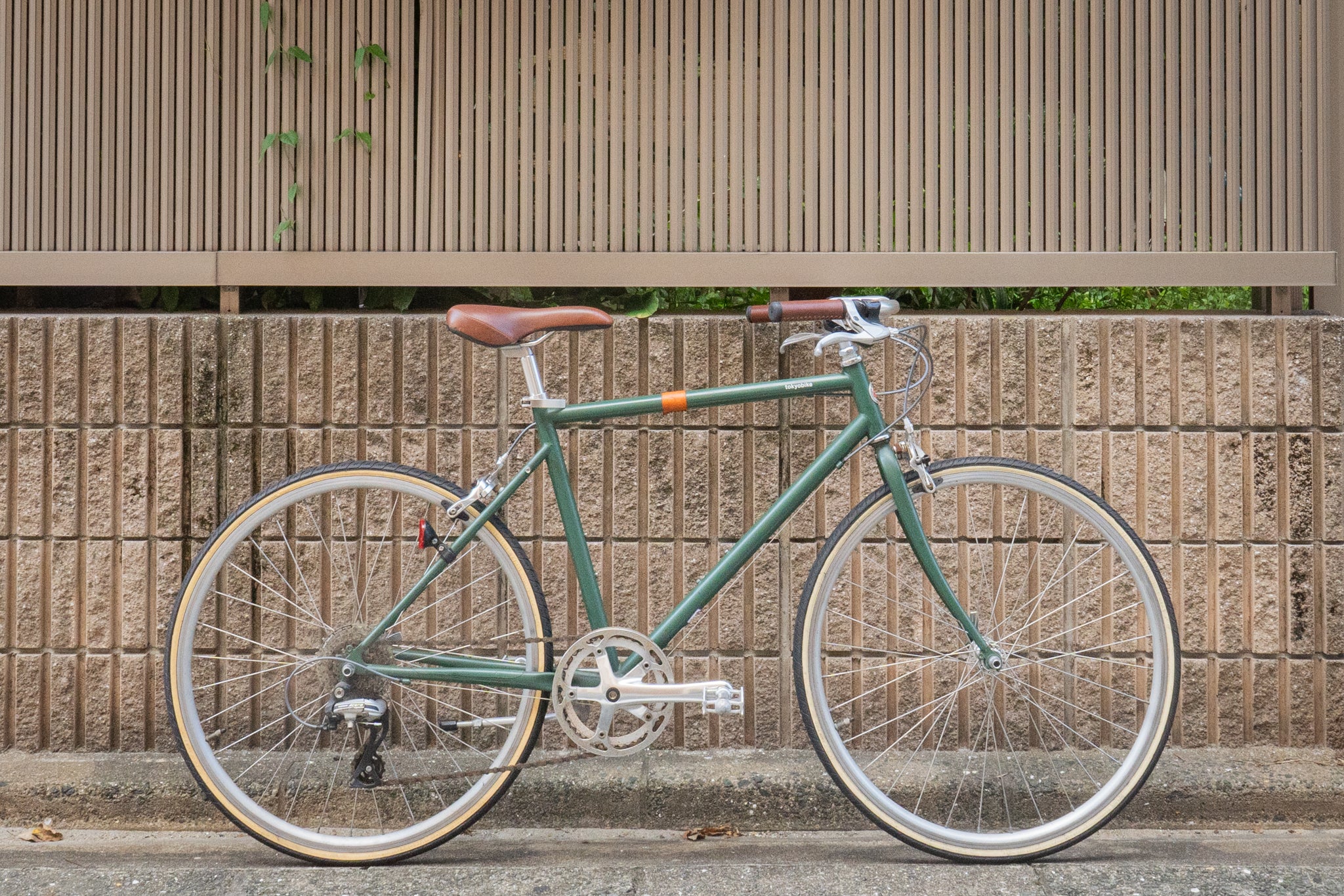 おすすめセット価格！】TOKYO BIKE クロスバイク カクタスグレー 緑