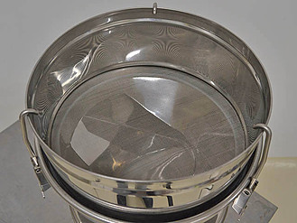 卓上型 小型粉ふるい機 TR-300｜オリジナル機械｜東海リザーブ株式会社