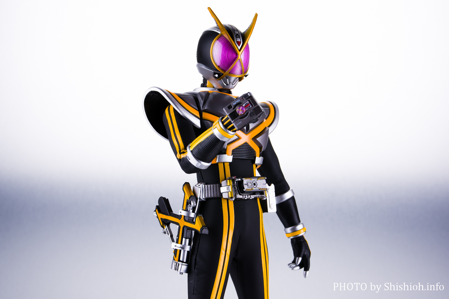 RAH No.509 DX 仮面ライダーカイザメディコム 仮面ライダー555