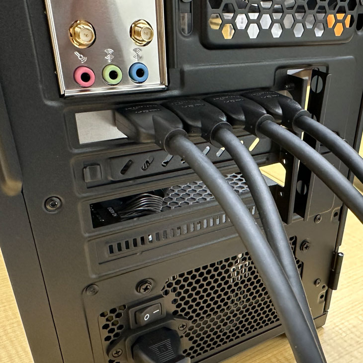 デイトレ パソコン ＋ 22型 液晶x4台 ＋ アーム デイトレ パソコン