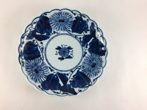 染付菊割草 6寸皿 18cm 伊万里焼(j.R) — 佐賀有田 ギャラリーつじ信