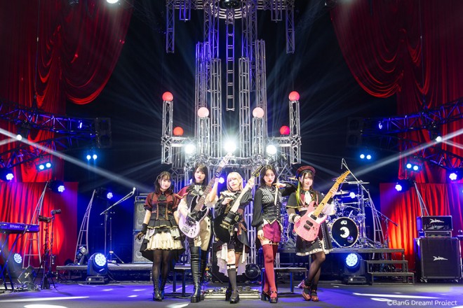 Report on the Ave Mujica 5th LIVE 