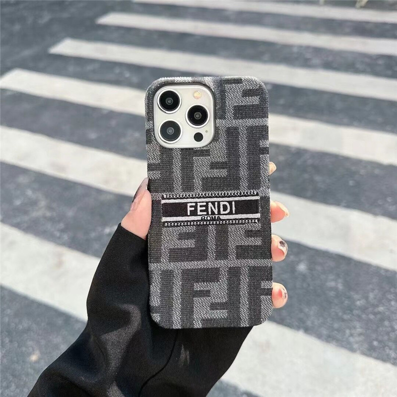 FENDI ベージュレザー iPhoneケース iPhone14 FENDI ベージュレザー