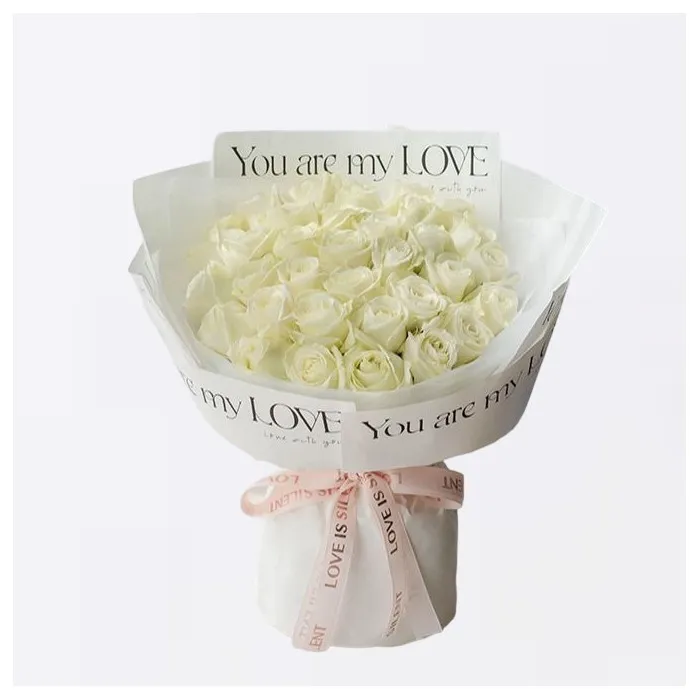 33本の白いローズ花束 | 純粋さと愛の象徴