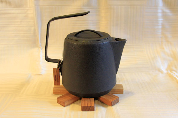 箱付き新品虎山工房UD-8 鋳鉄製急須 1.2リットル