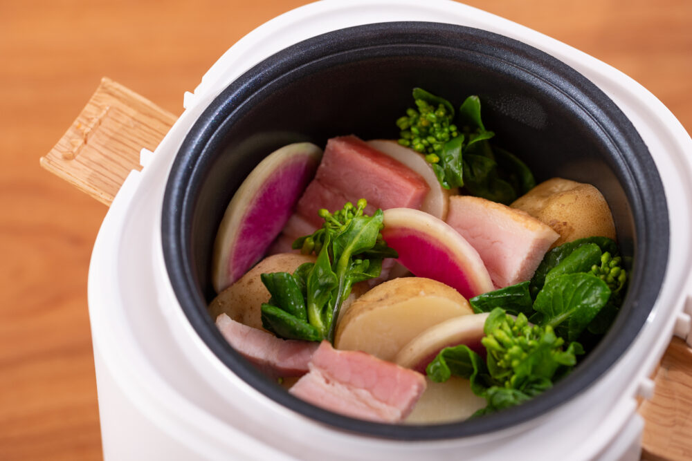 ミニライスクッカー（ARC-T2001/W/K/C） | アルファックス・コイズミ