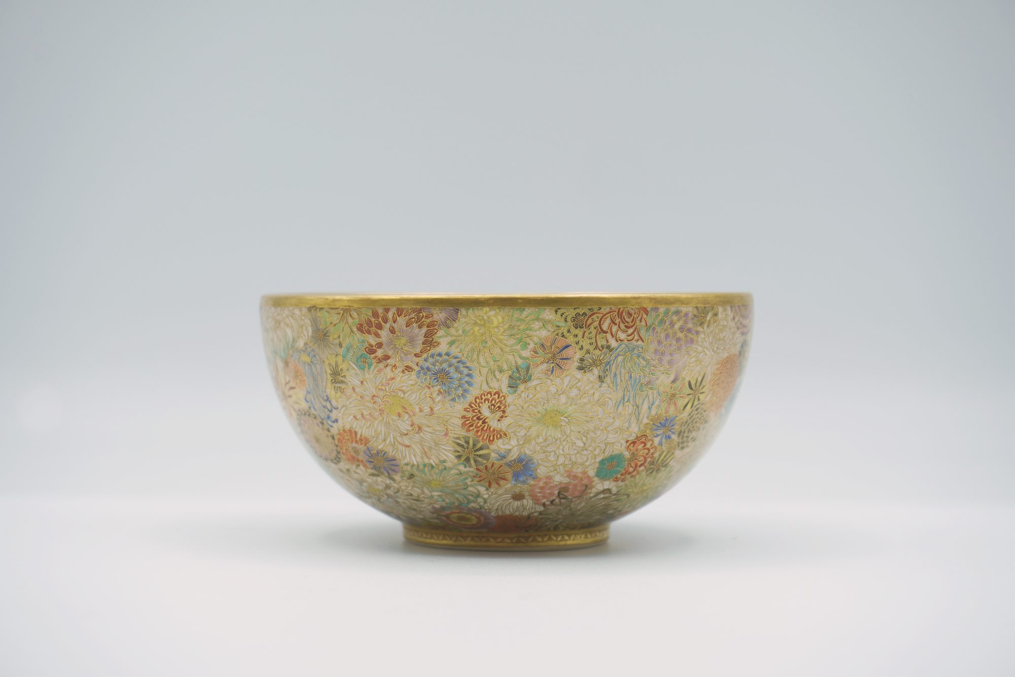 圭山 薩摩錦手 花詰風俗図茶碗 | 明治工芸・明治金工の販売専門店なら