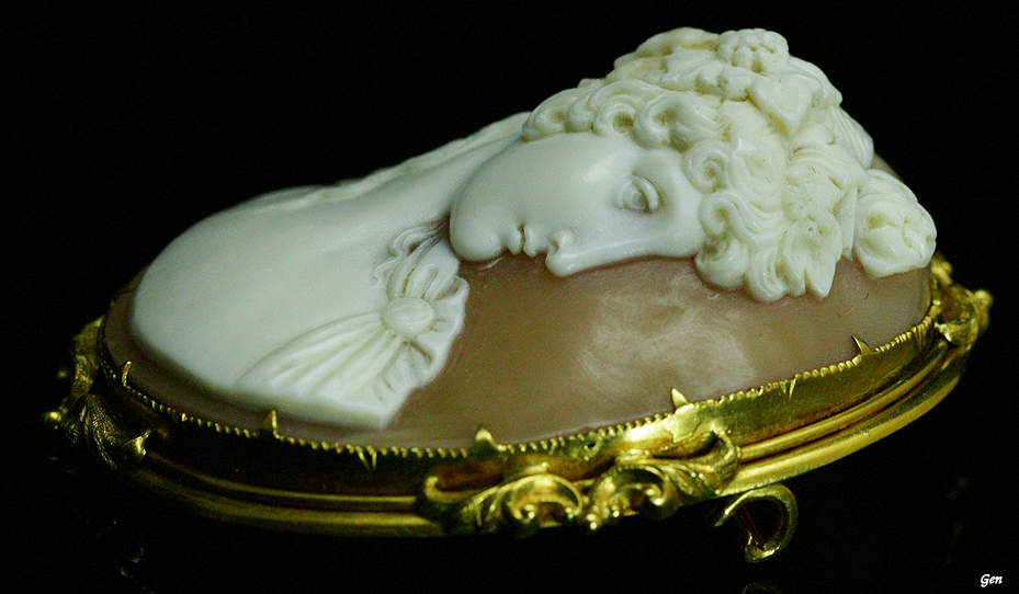 シェルカメオの傑作！！ 『美の女神アフロディーテ（ヴィーナス