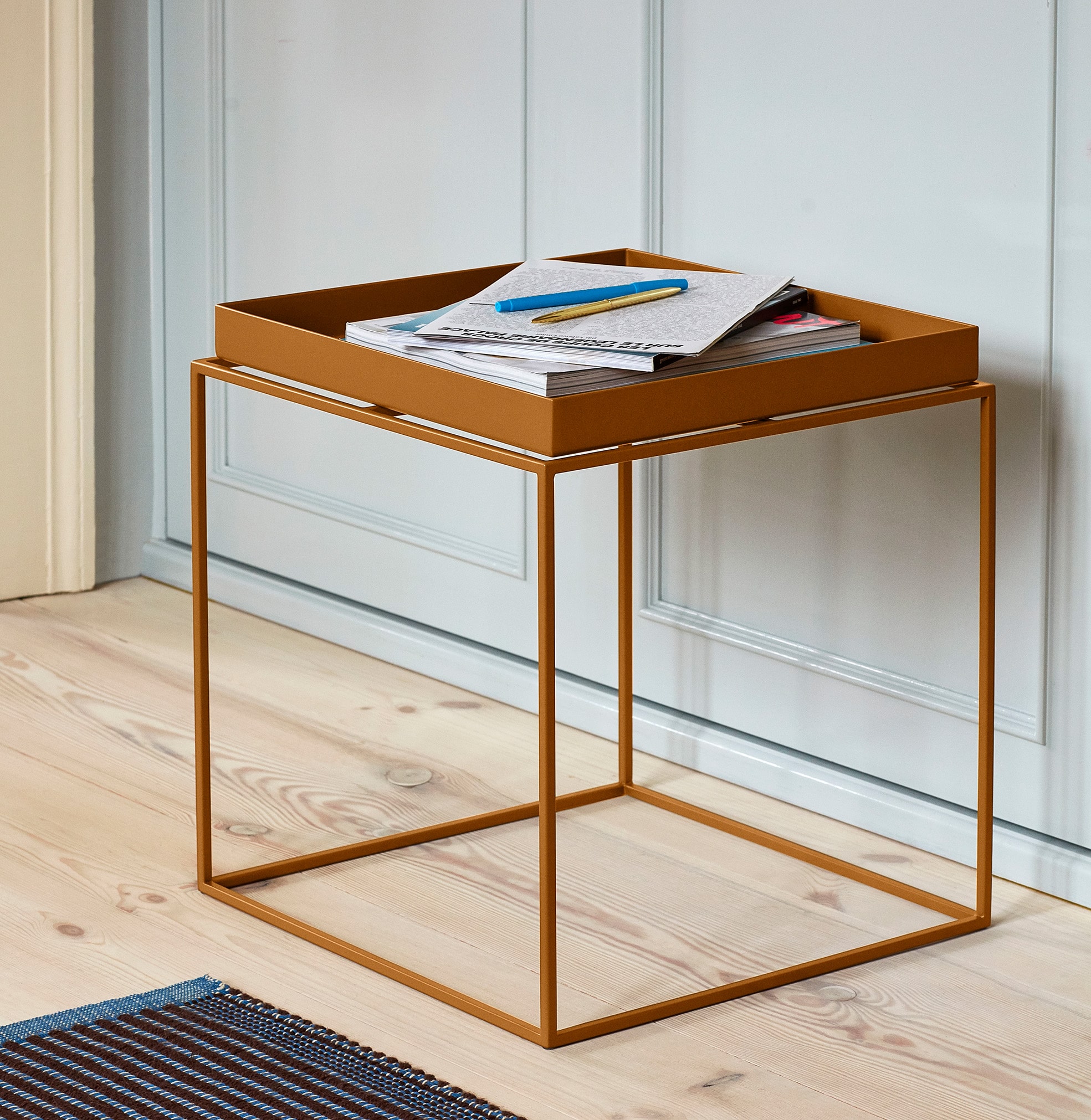 TRAY TABLE M / L40 x W40 x H44 - テーブル | 【公式】HAYオンライン