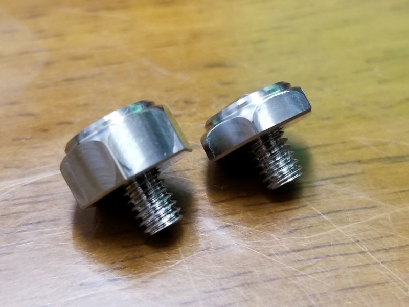 カケヅカデザインワークス】ダイワ用 チタン製 ハンドルロックボルト STZ