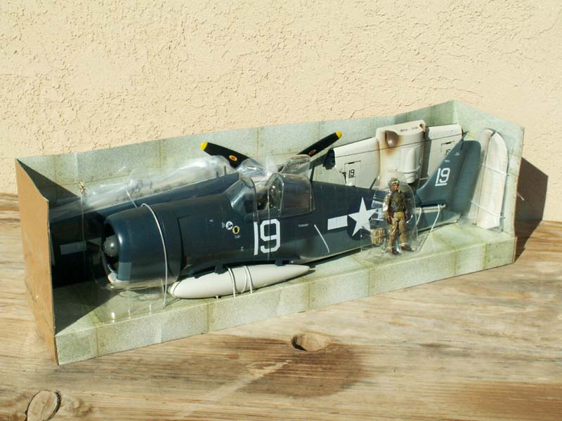ELITEFORCE 1/18 F6F HELLCAT ヘルキャット 1:18 F6F HELLCAT- (Elite