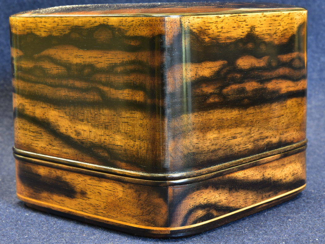 吉田宏介作 駒箱 隅丸黒柿