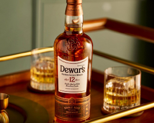 デュワーズ 8年 ユニークカスクシリーズ バカルディの通信販売