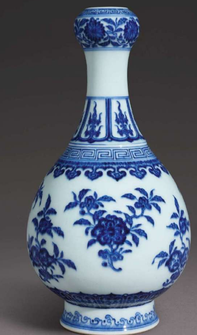 中国 大清乾隆年製 青花花卉文蒜頭瓶 M 7890E 中国 大清