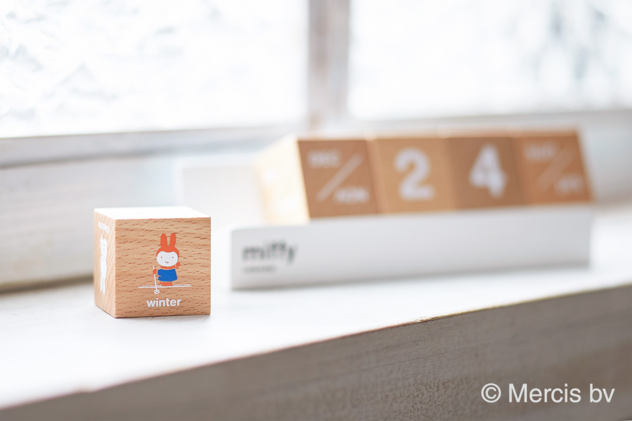 知育時計 知育カレンダー ミッフィー Nijntje木製 オランダ 知育時計