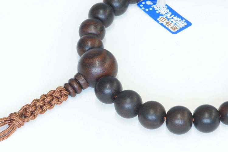 山田和義数珠の話（15）唐木の木玉・その1 | 念珠・数珠なら文久元年