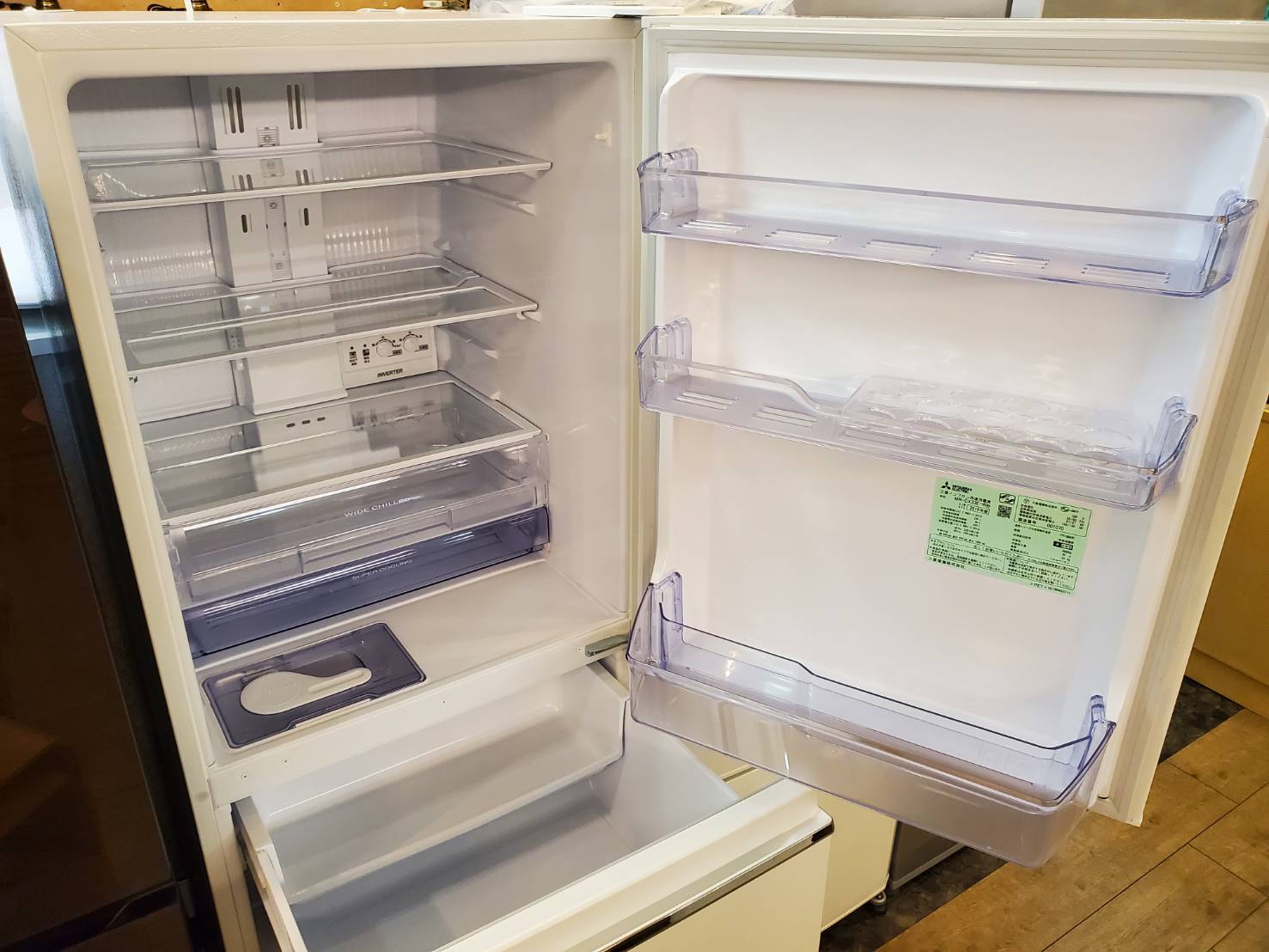 MITSUBISHI 3ドア冷蔵庫 330L 22年製 MR-C33G-W形 TJ1506