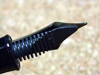 プラチナ ＃3776純金肥後象嵌万年筆「サクラ」「イチョウ」新発売！