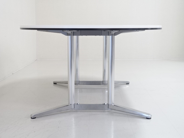 中古｜オカムラ｜ラティオ2｜楕円型会議テーブル（ポリッシュ脚