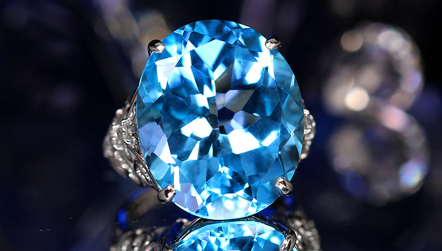 ポメころび◇スーパースイスブルートパーズ×ブルーダイヤイヤリング