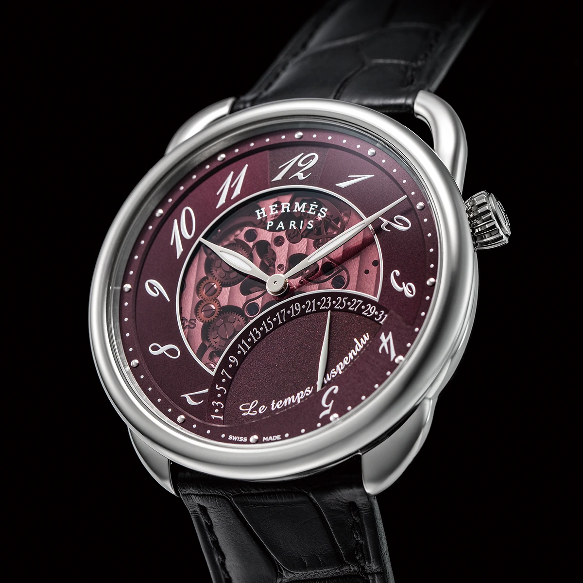 時を忘れる時計」をはじめ、エルメスの独創的な2025年新作モデルを