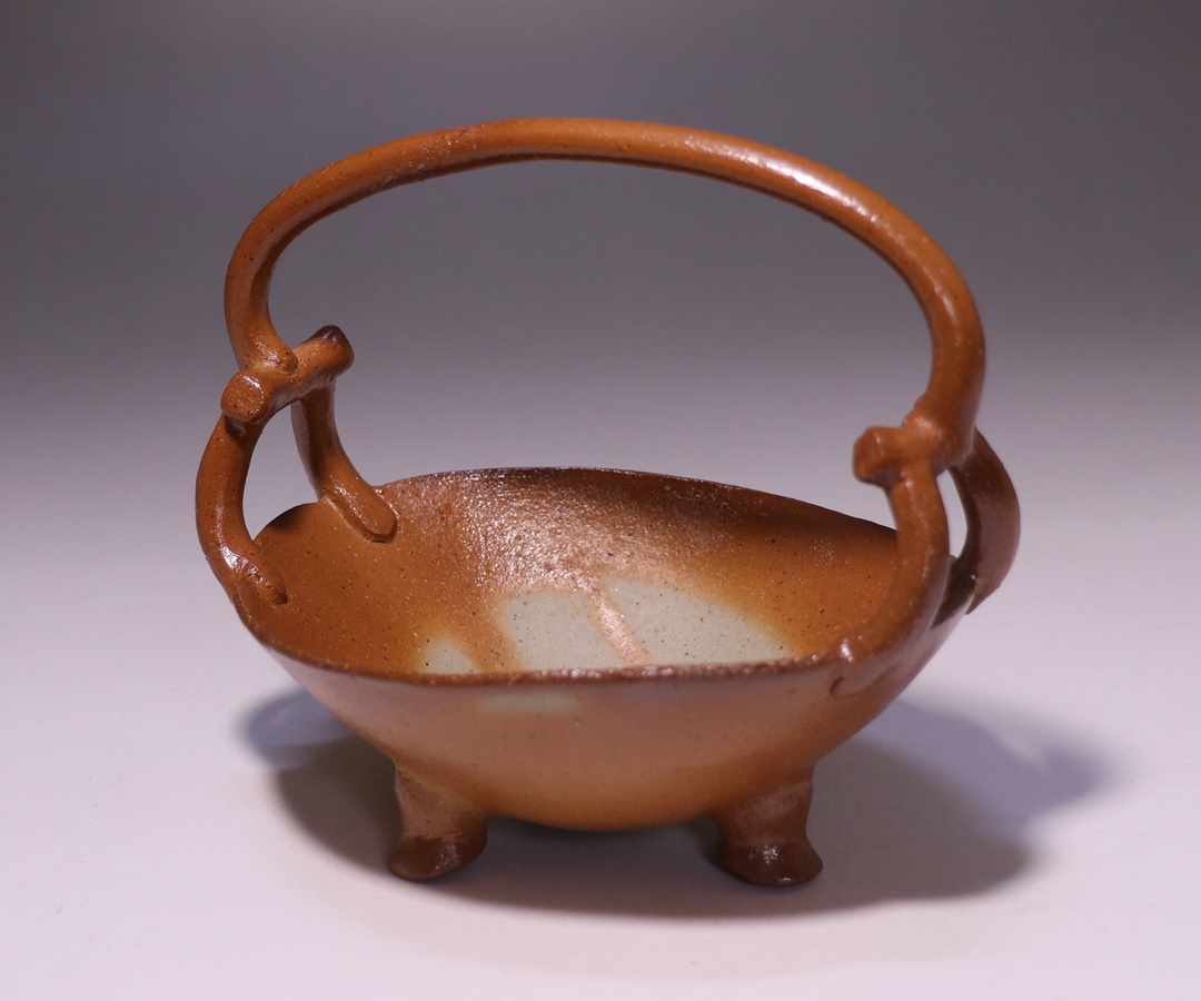 岡山県重要無形文化財 金重有邦 備前焼 「伊部ヒダスキ手付鉢」 共箱合