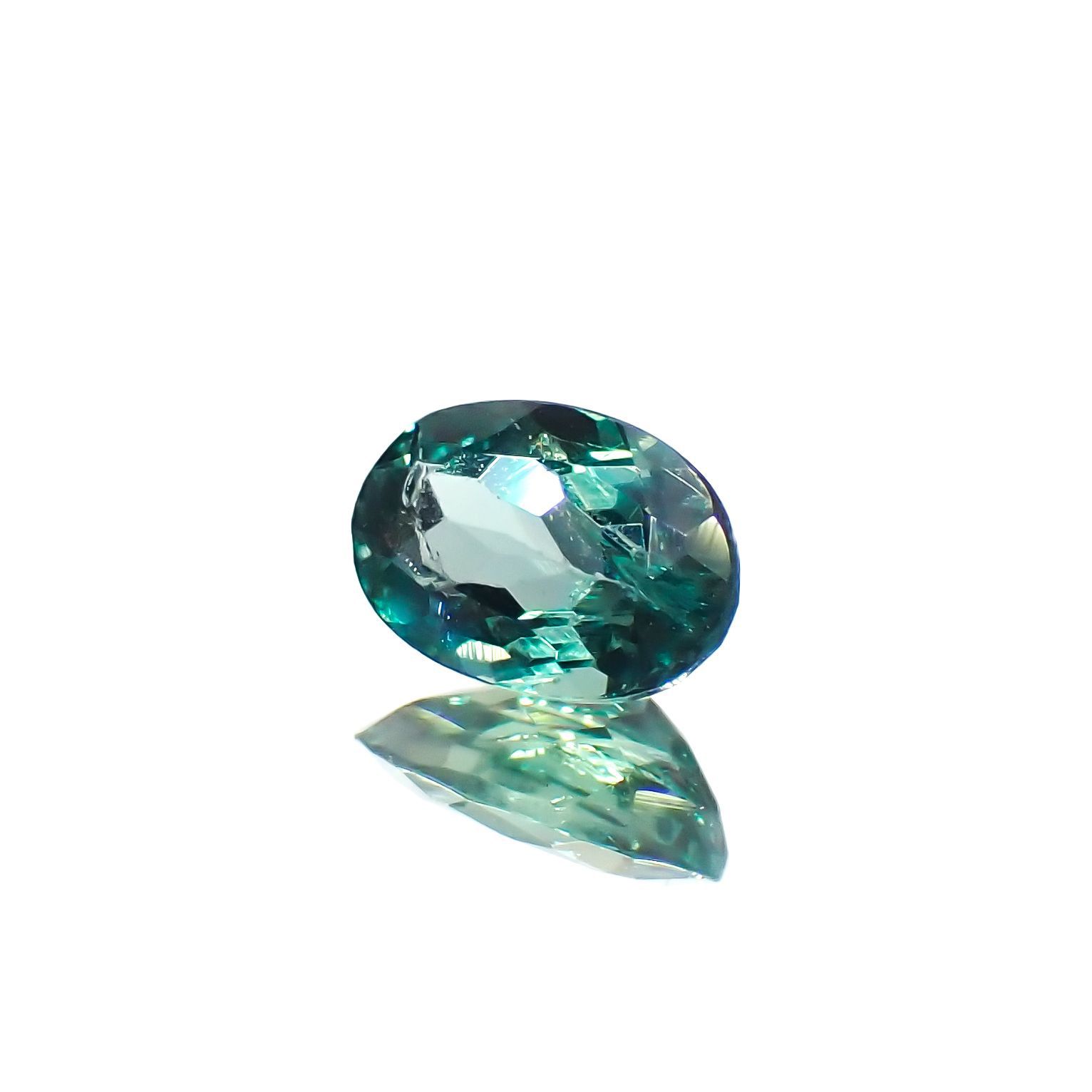 アレキサンドライト(宝石名アレキサンドライト)インド産 識別済 0.30ct