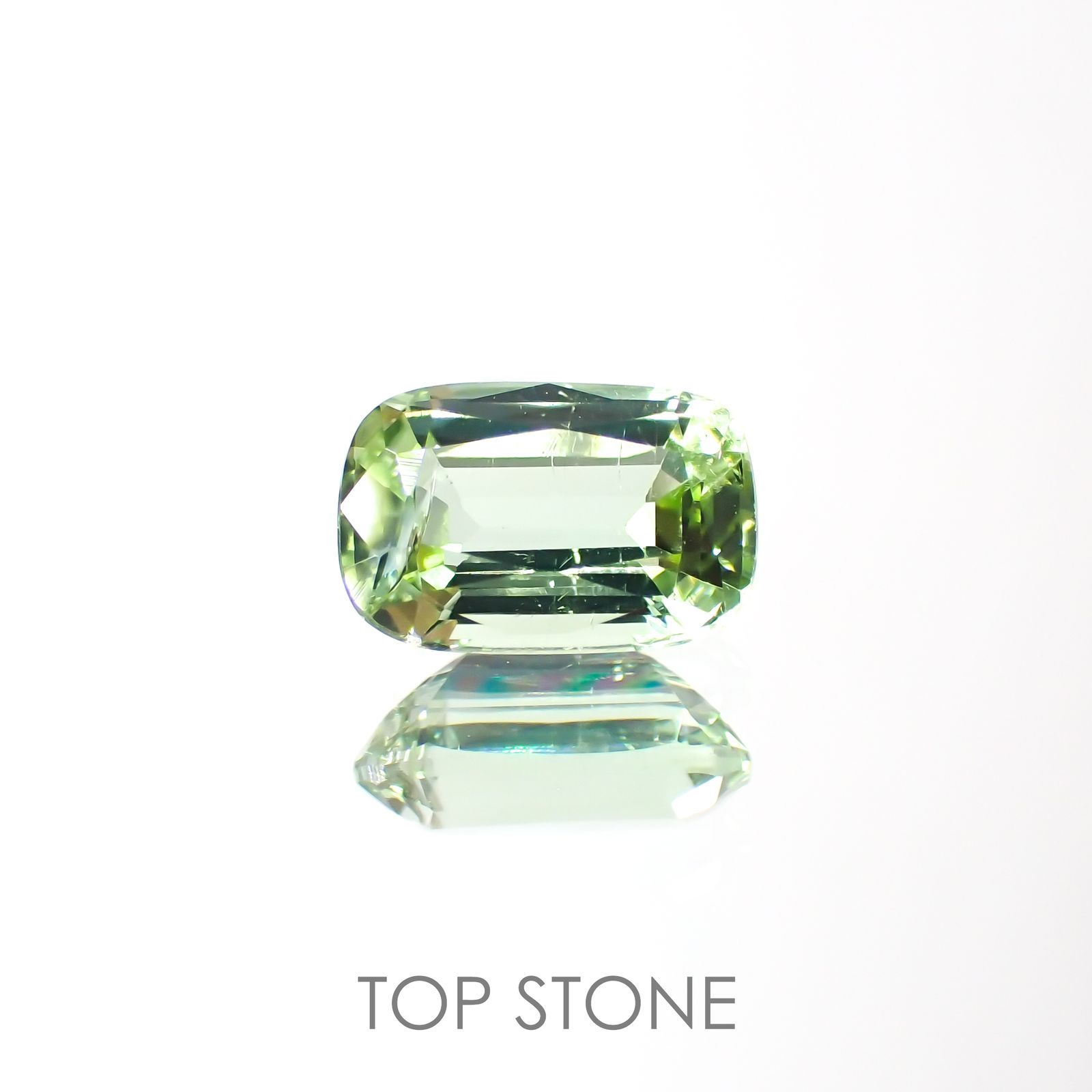 エメラルド。アクアマリン。黄トルマリン。スペサルティンガーネット