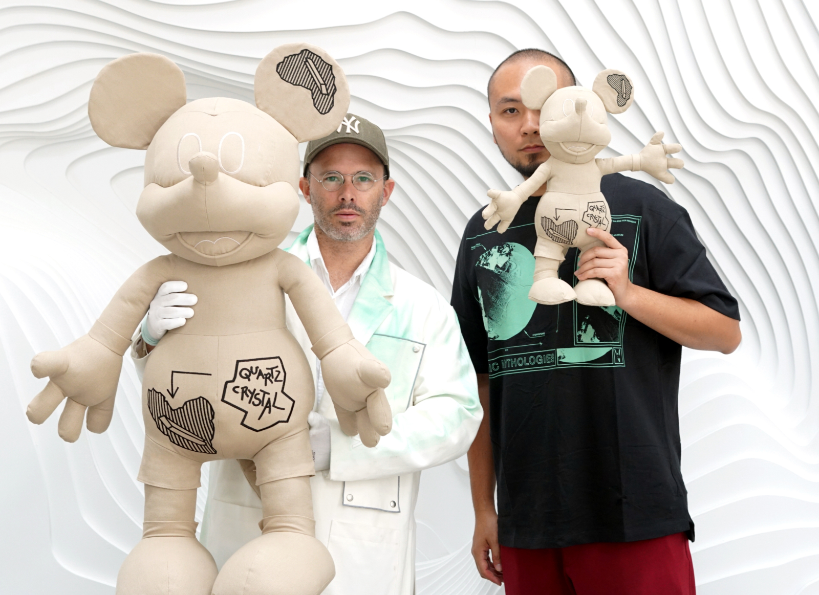 ダニエル・アーシャム「Hollow Mickey ゴーストミッキー」白黒セット