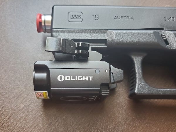 OLIGHT(オーライト)ウェポンライトBaldr RL Miniをレビュー | ヤバ