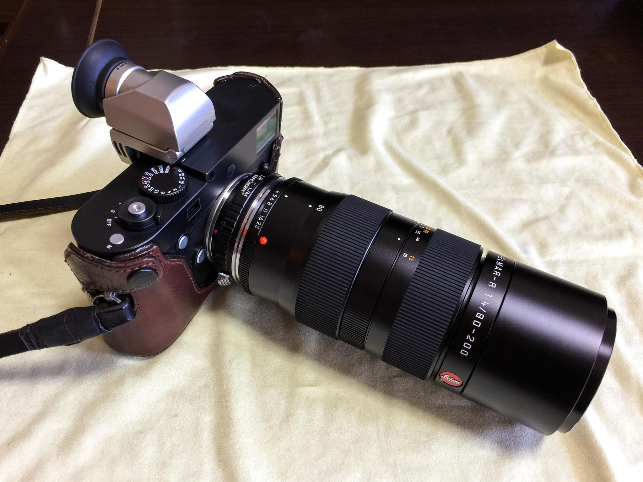 フィルムカメラ LEICAR6+LEICA VARIO-ELMAR-R 80-200mm F4 Vario-Elmar