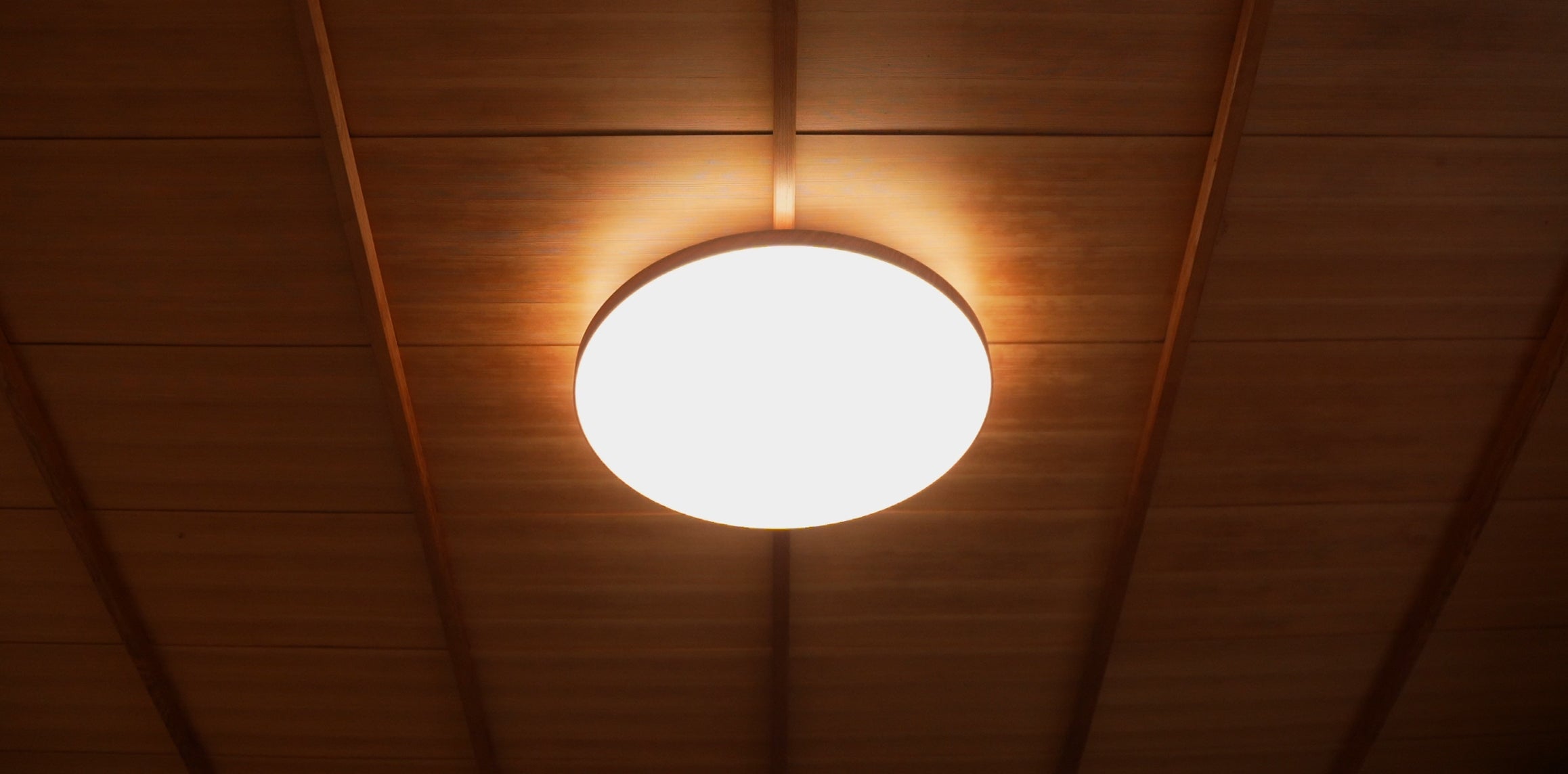 LumaFlow 照明+送風+空気循環！機能性と外観美を追求するシーリング