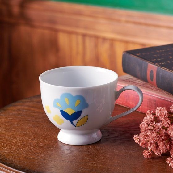 アイカツ！」氷上スミレ愛用のティーセットがアニメそのままに登場