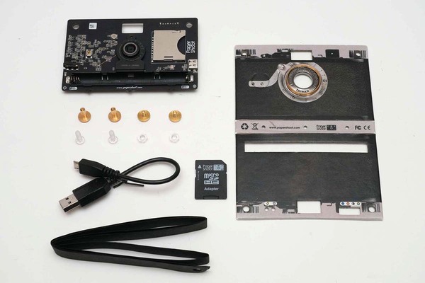 ASCII.jp：【実機レビュー】透ける基板に胸がﾄｩﾝｸ…！「PaperShoot」で