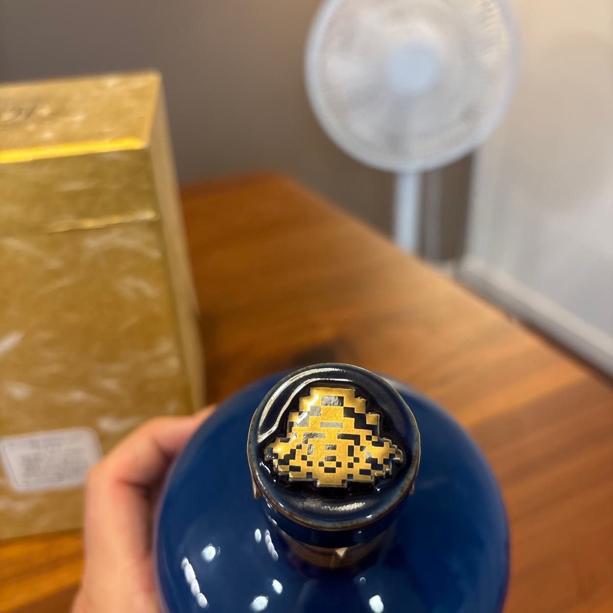 サントリーウイスキー 創業100周年記念ボトル 感謝百年 陶器ボトル 箱