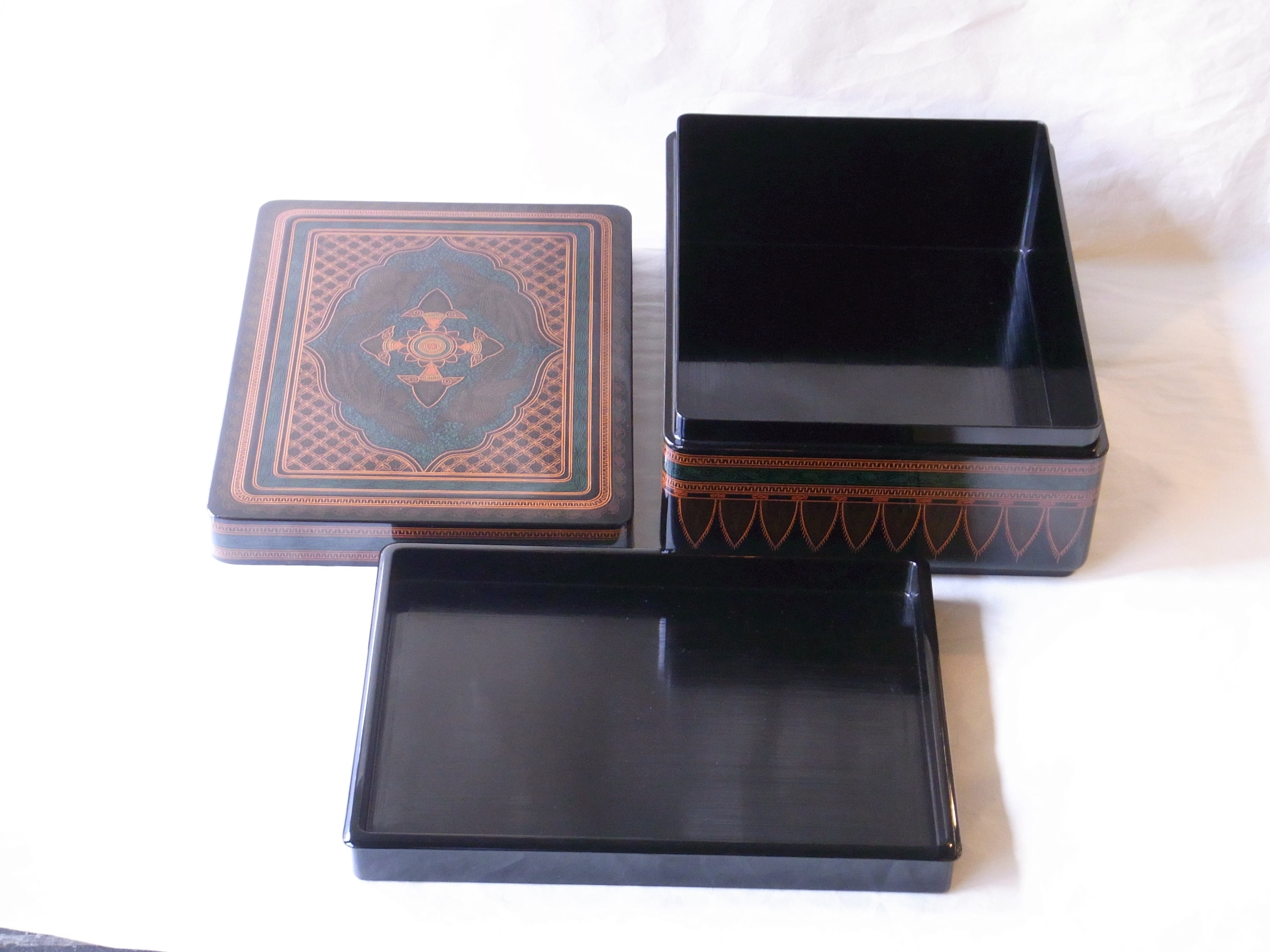 讃岐塗 坂本雪斉 作 木製 蒟醤（キンマ） 彩色 文庫 うるし塗（難あり