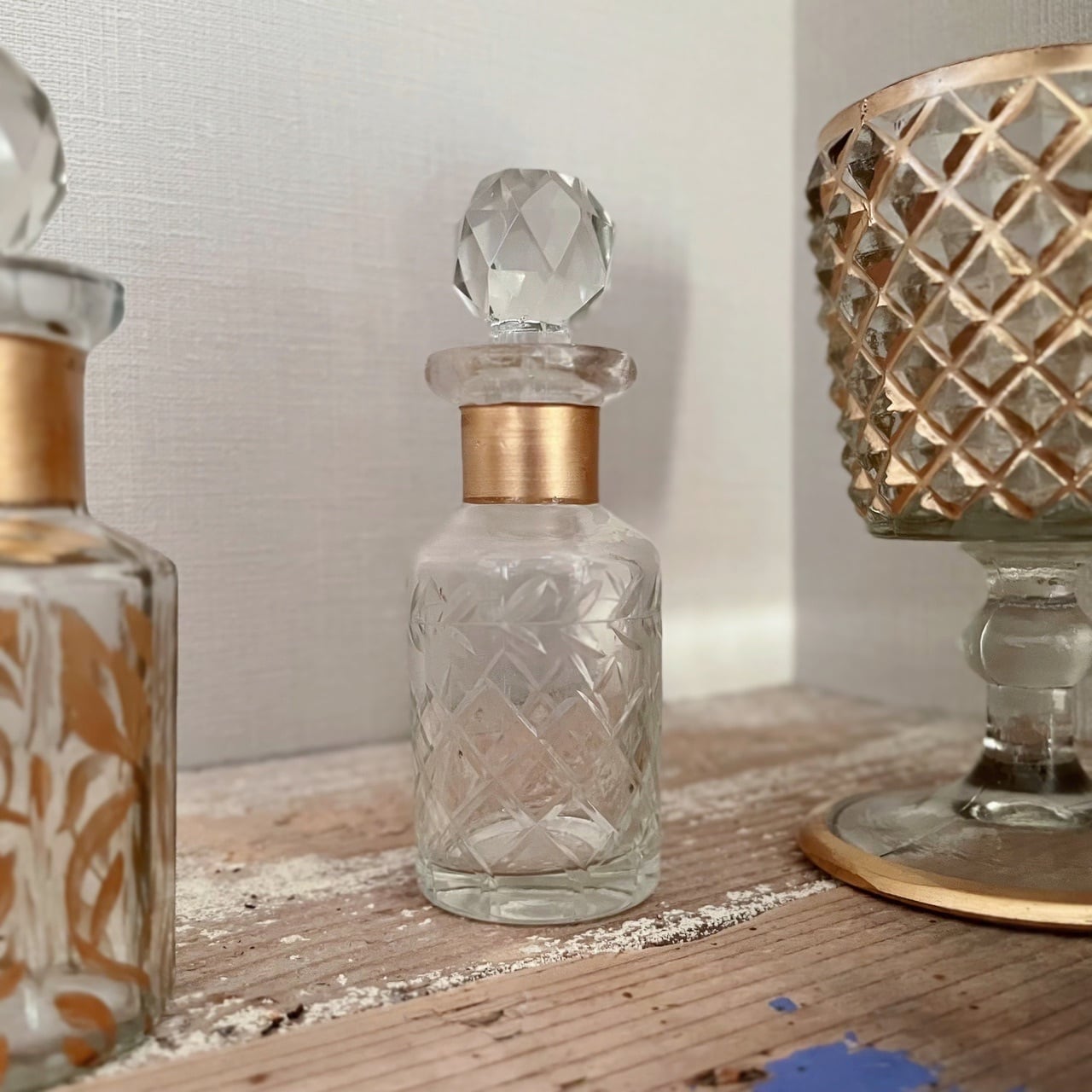 1929年製 英国製◇蓋純銀製 瓶純銀と花デザイン切子 蓋付き小瓶（香水