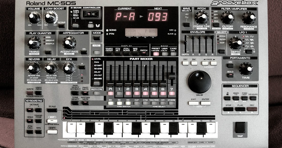 Roland MC-505 Groovebox リズムマシン（ジャンク品）