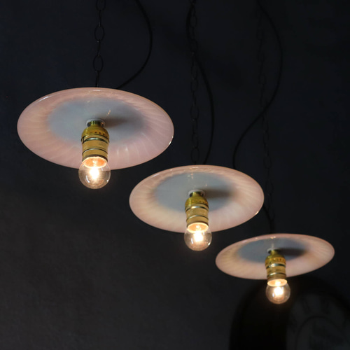 USAヴィンテージ1960年代ピンクミルクガラスシェードのペンダント