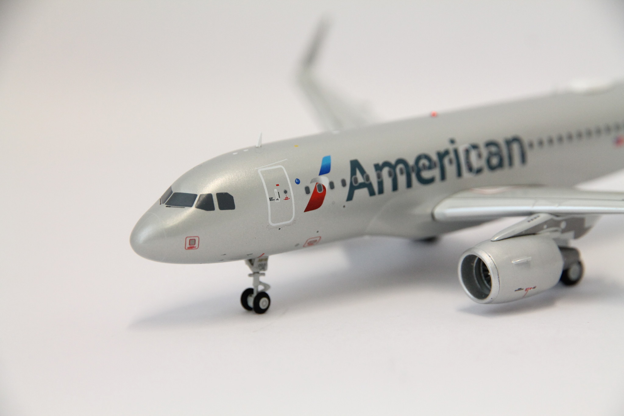 1:200 American Airlines Airbus A319 N93003 Gemini200 G2AAL1102