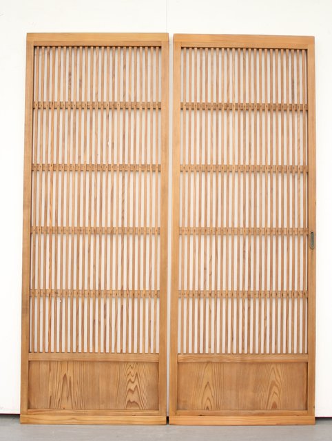白木格子戸 2枚1組 L990｜骨董店 のびる 古美術 骨董 和風建具 蔵戸