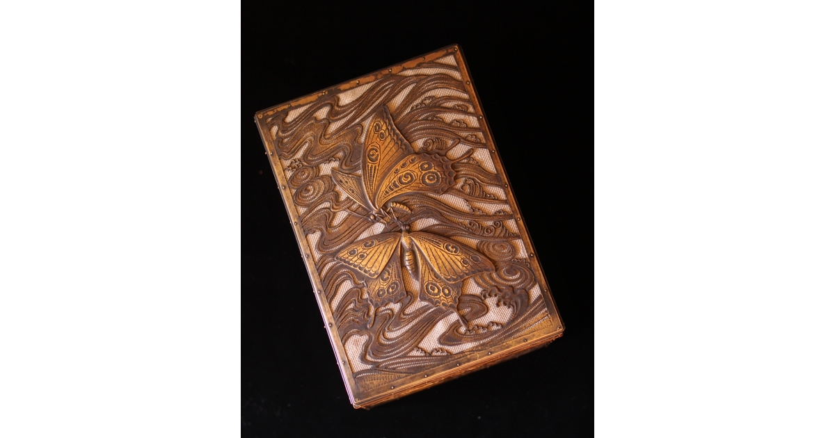 極上 鳳凰 彫金 装飾箱 鹿透かし文様 古い金属製 アンティーク 精密